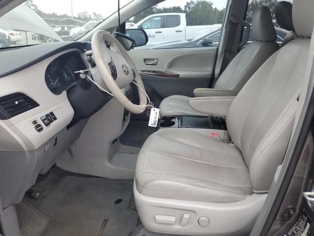 2013 Toyota Sienna XLE