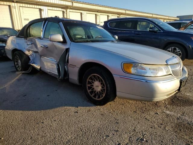 2002 Lincoln Town Car Signature