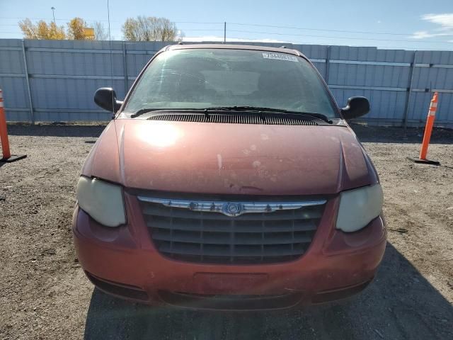 2006 Chrysler Town & Country LX