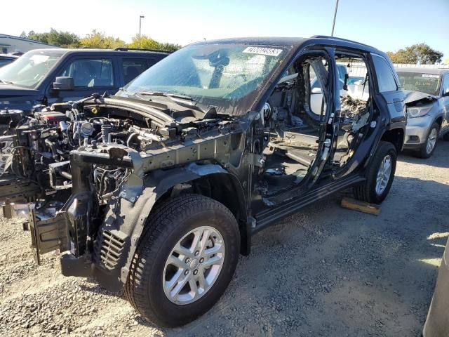 2023 Jeep Grand Cherokee Laredo