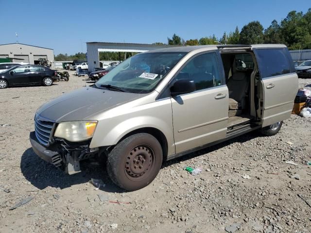 2009 Chrysler Town & Country LX