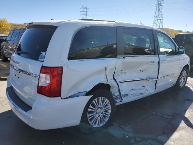 2015 Chrysler Town & Country Touring L