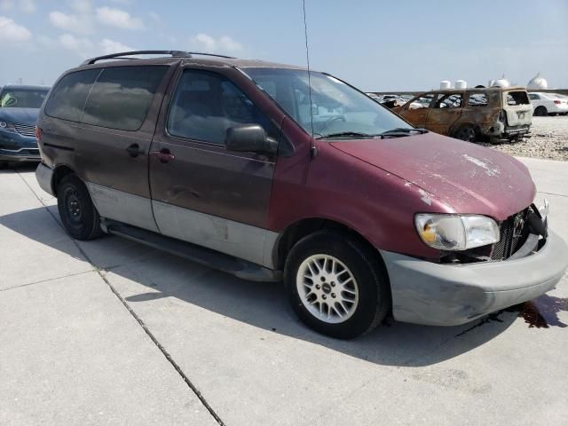 2000 Toyota Sienna LE