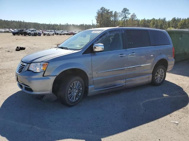 2014 Chrysler Town & Country Touring L