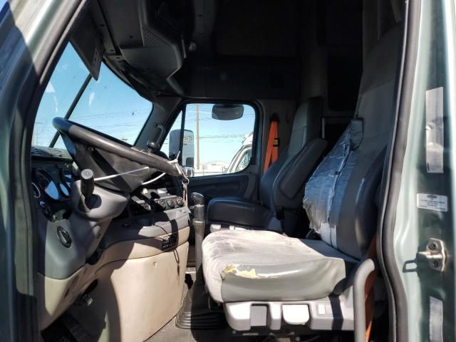 2016 Freightliner Cascadia 125