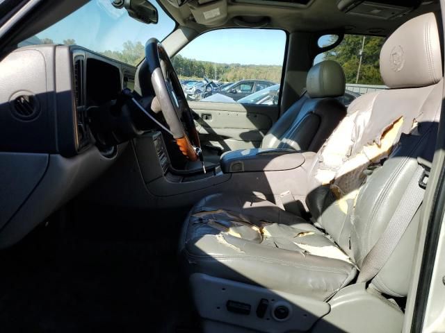 2004 Cadillac Escalade Luxury