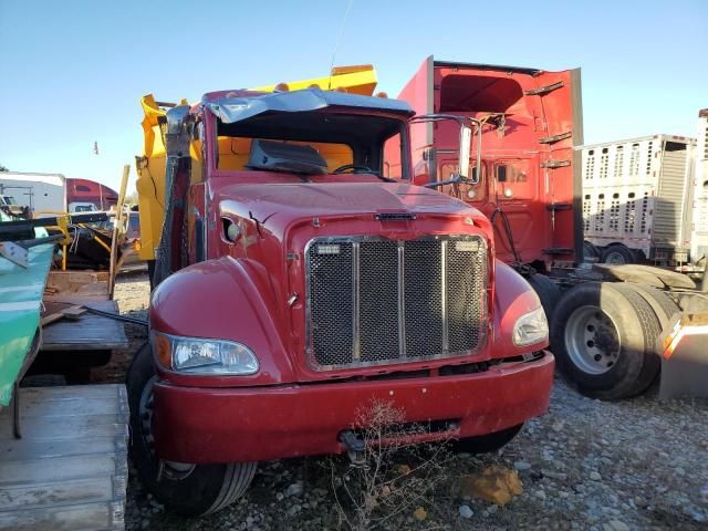 2016 Peterbilt 337