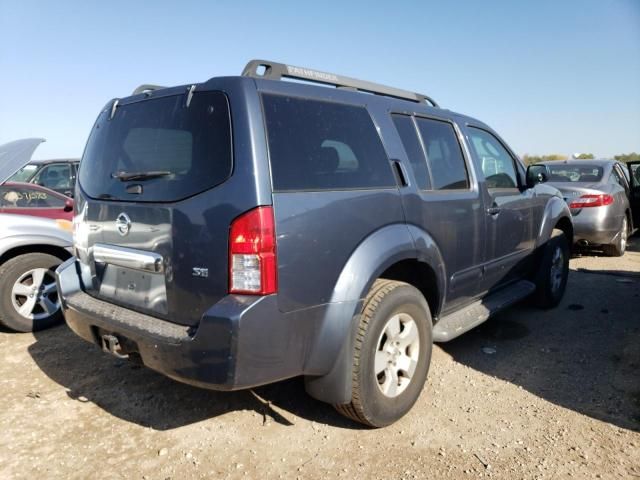 2005 Nissan Pathfinder LE