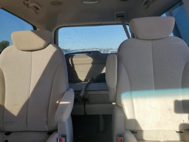 2009 KIA Sedona EX