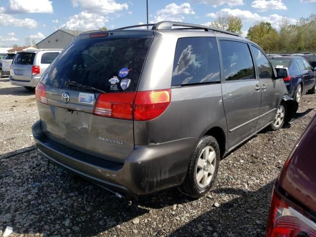 2004 Toyota Sienna XLE