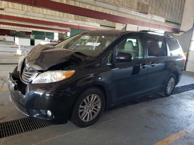 2016 Toyota Sienna XLE