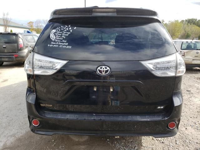 2016 Toyota Sienna SE