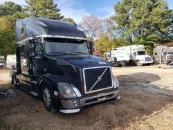 Salvage trucks for sale at Seaford, DE auction: 2009 Volvo VN VNL