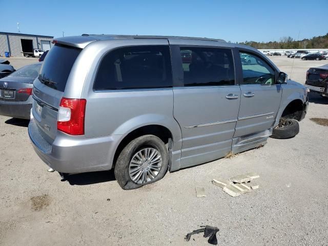 2014 Chrysler Town & Country Touring L