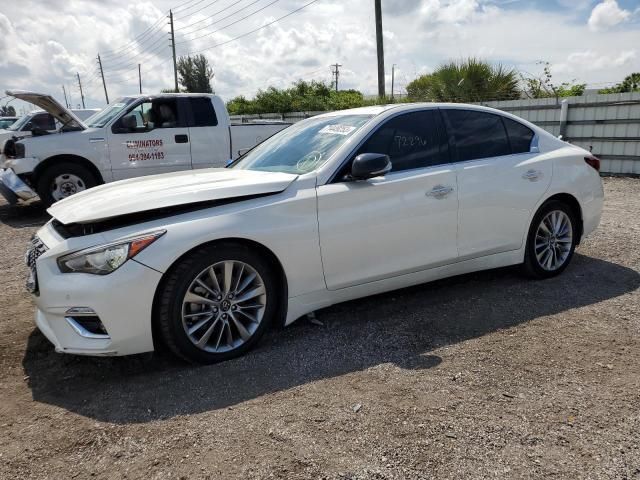 2018 Infiniti Q50 Luxe