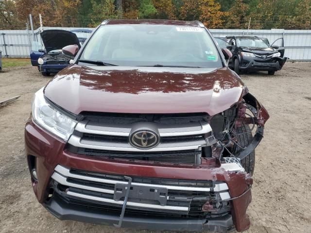 2019 Toyota Highlander SE