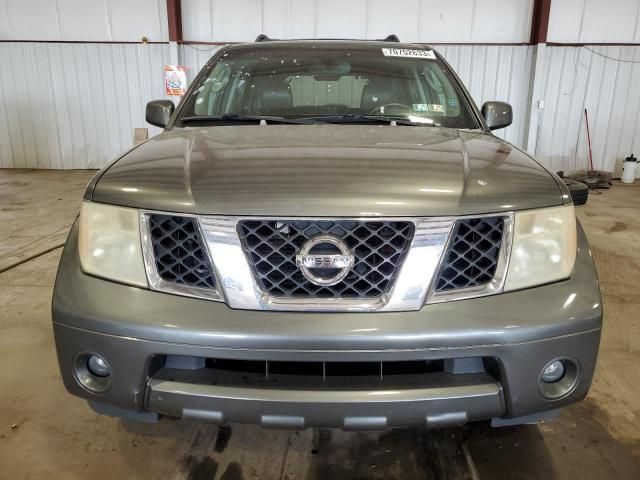 2005 Nissan Pathfinder LE