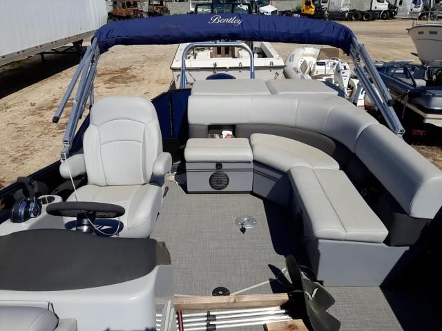 2021 Bentley Boat