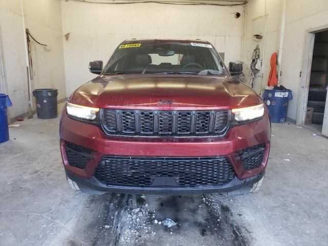 2023 Jeep Grand Cherokee Laredo