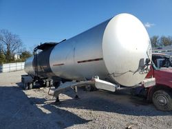 Salvage cars for sale from Copart Lexington, KY: 2010 Etnyre Tanker