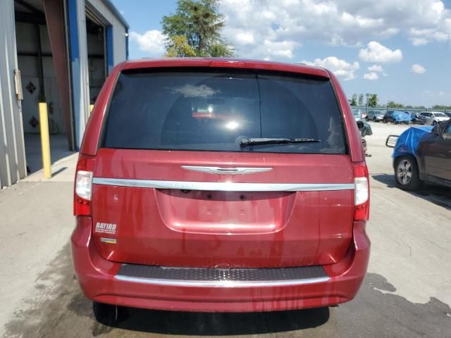 2014 Chrysler Town & Country Touring