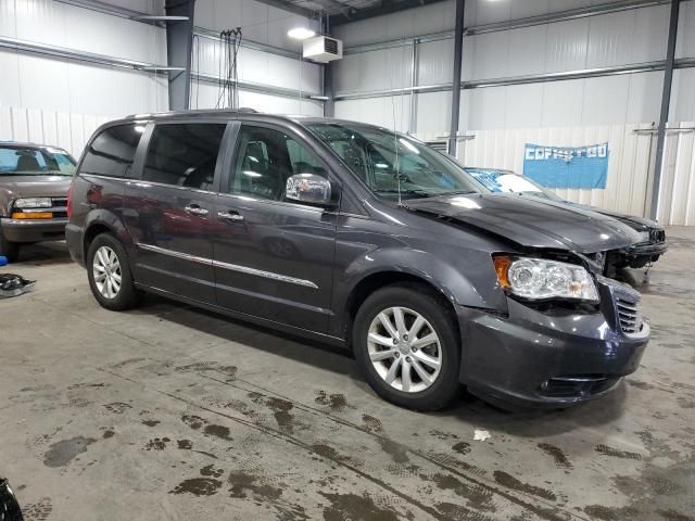 2015 Chrysler Town & Country Limited Platinum