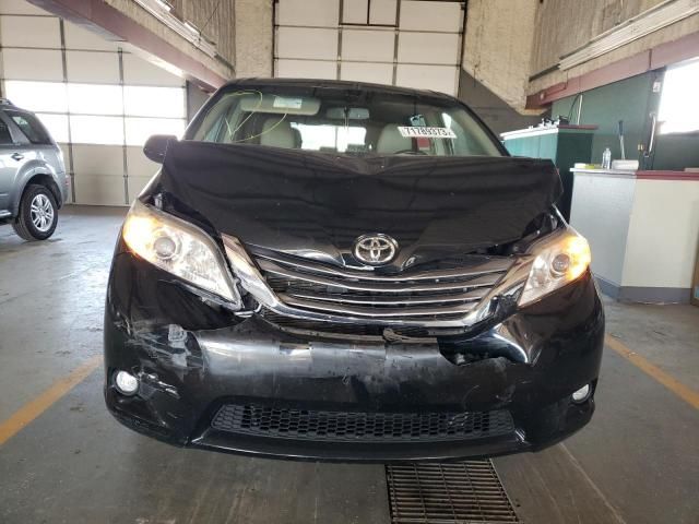 2016 Toyota Sienna XLE