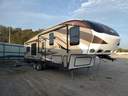 Camiones sin daños a la venta en subasta: 2014 Keystone Cougar