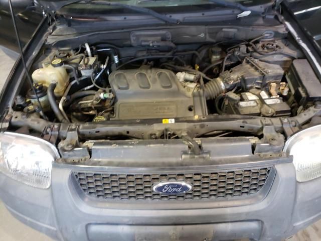 2004 Ford Escape XLS