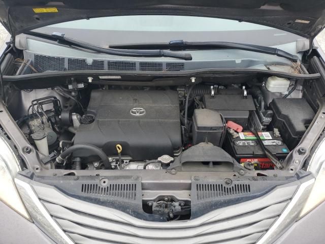 2013 Toyota Sienna XLE