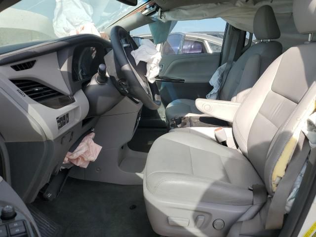 2015 Toyota Sienna XLE