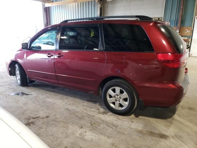 2004 Toyota Sienna XLE