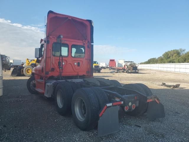 2016 Freightliner Cascadia 125