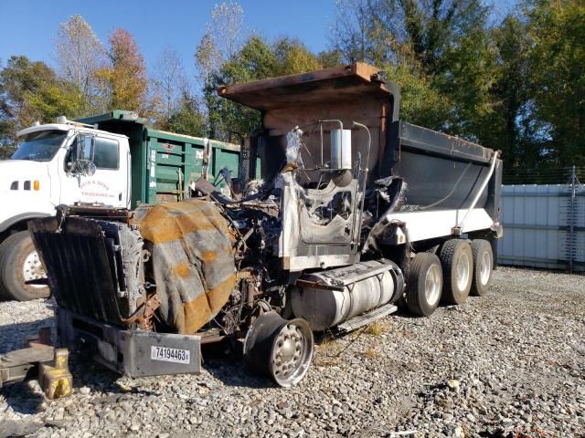 2014 Kenworth Construction T800