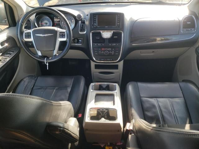 2012 Chrysler Town & Country Touring