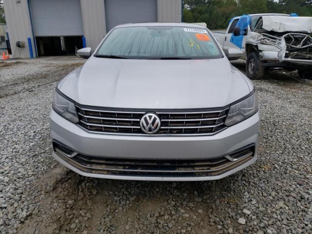 2017 Volkswagen Passat SE