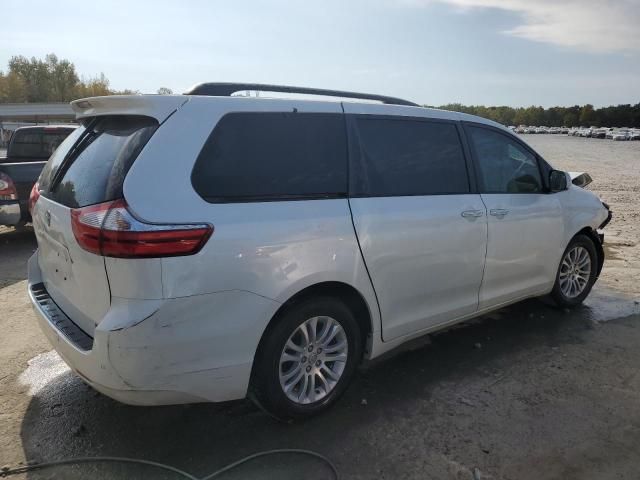 2015 Toyota Sienna XLE