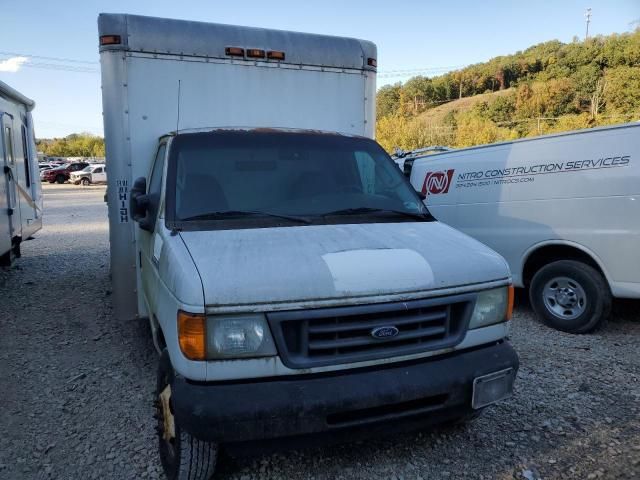 2006 Ford Econoline E350 Super Duty Cutaway Van