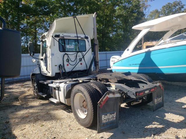 2016 Mack 600 CXU600