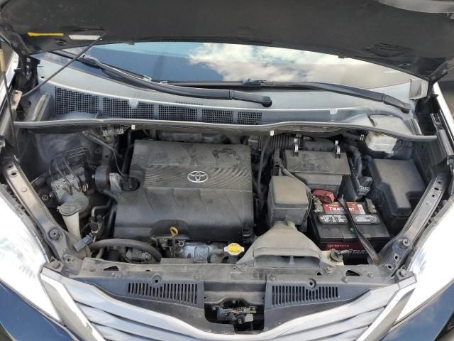 2011 Toyota Sienna XLE