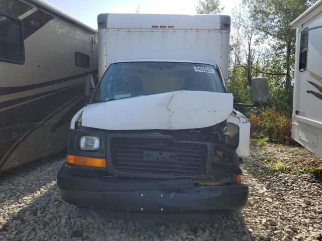 2005 GMC Savana Cutaway G3500