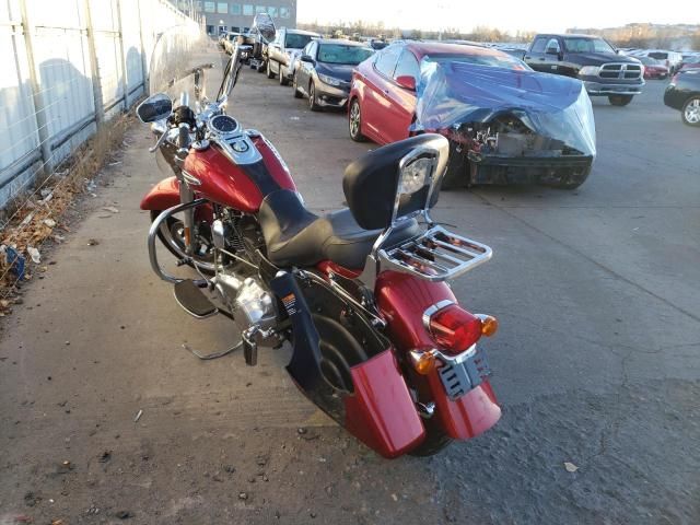 2012 Harley-Davidson FLD Switchback