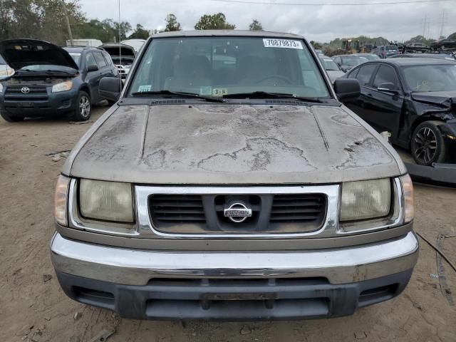 2000 Nissan Frontier Crew Cab XE