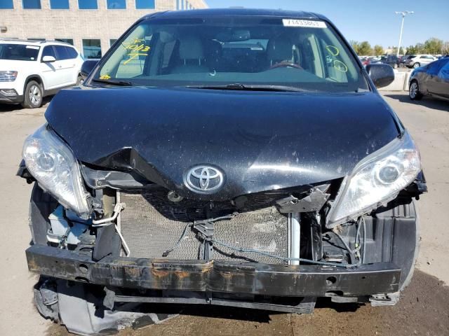 2012 Toyota Sienna XLE