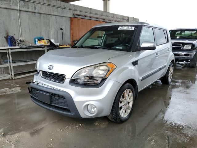 2013 KIA Soul +