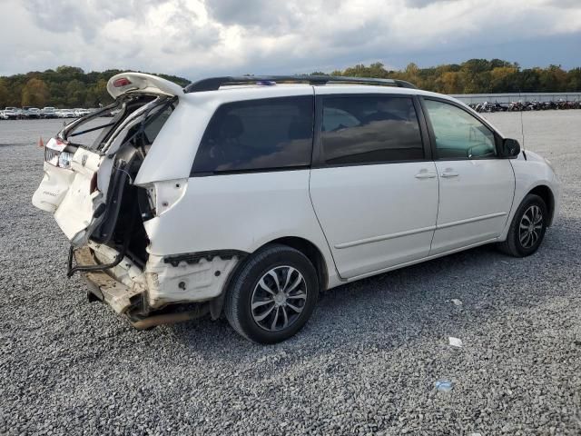 2005 Toyota Sienna CE