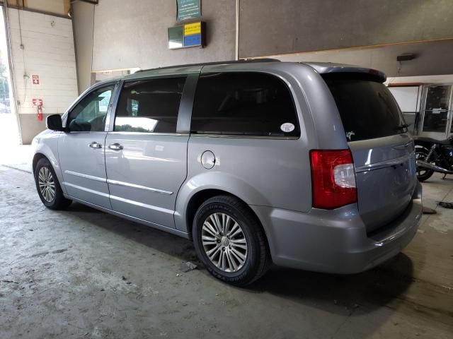 2016 Chrysler Town & Country Touring L