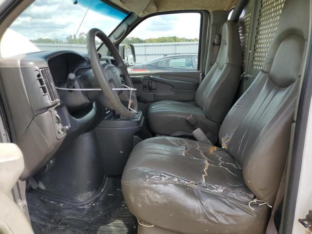 2004 Chevrolet Express G2500