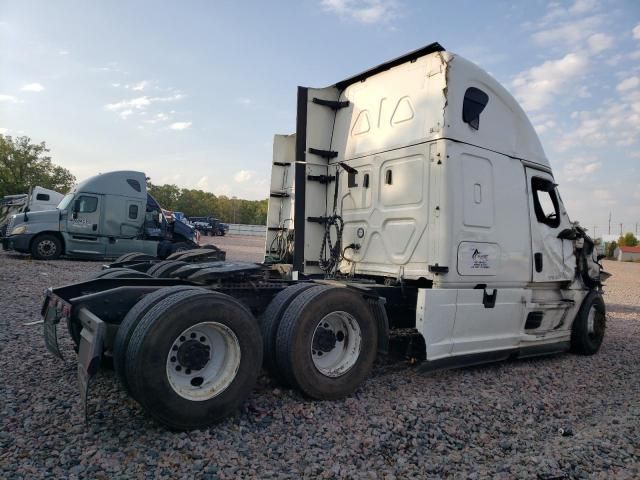 2022 Freightliner Cascadia 126