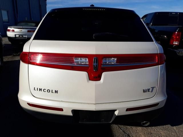 2016 Lincoln MKT